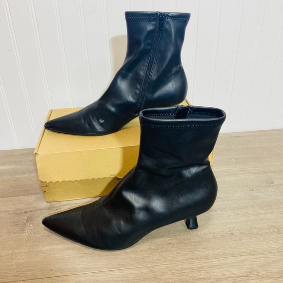 Use women Open Edit Blythe Bootie Black Leather Block Heel Pointed Toe size 10 - Picture 1 of 9